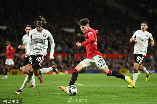 他的传奇故 他的传奇故