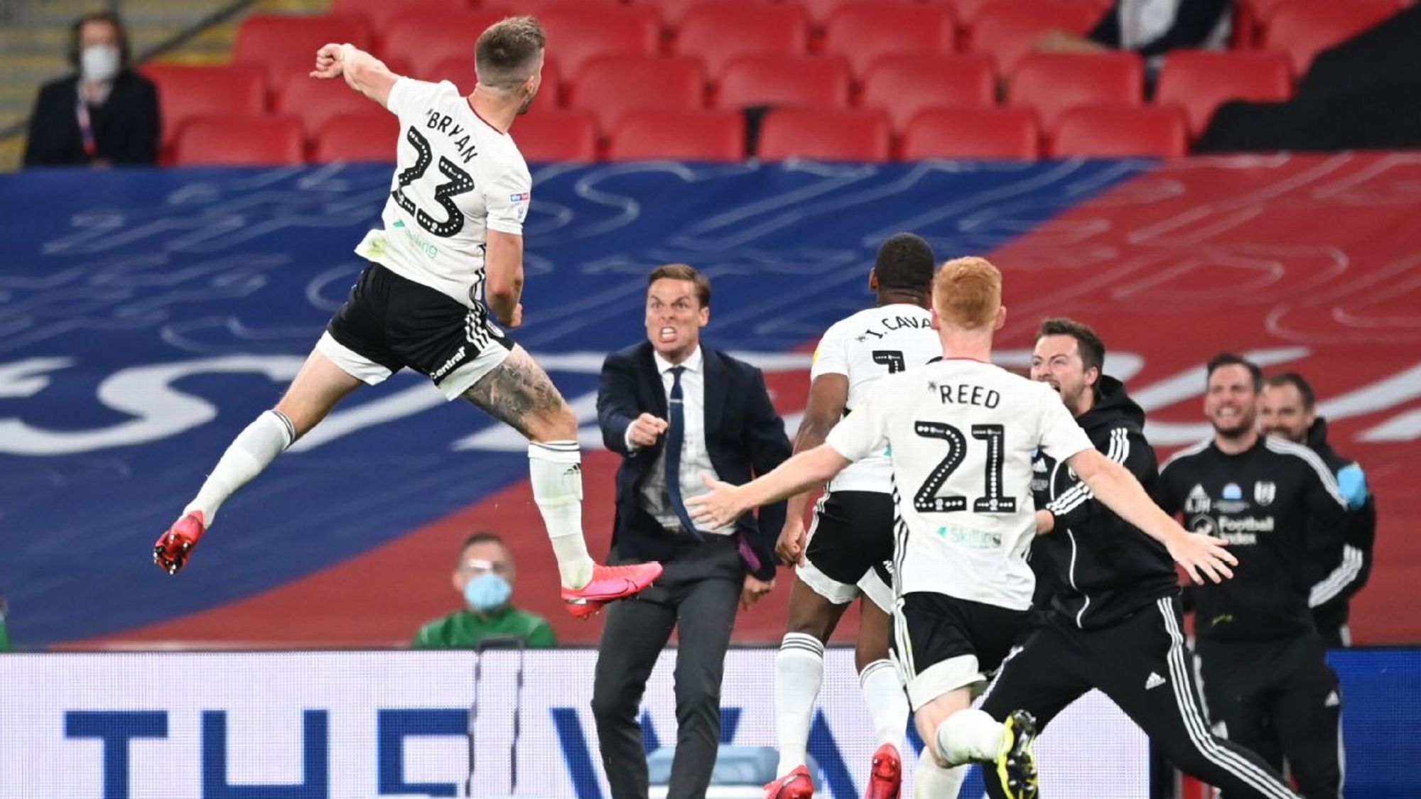 员签订长约 员签订长约